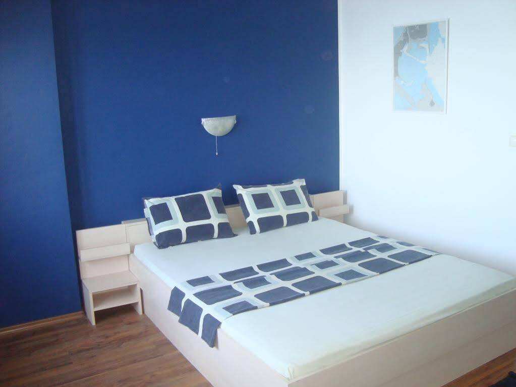 Deep Blue Guest House سوزوبول المظهر الخارجي الصورة